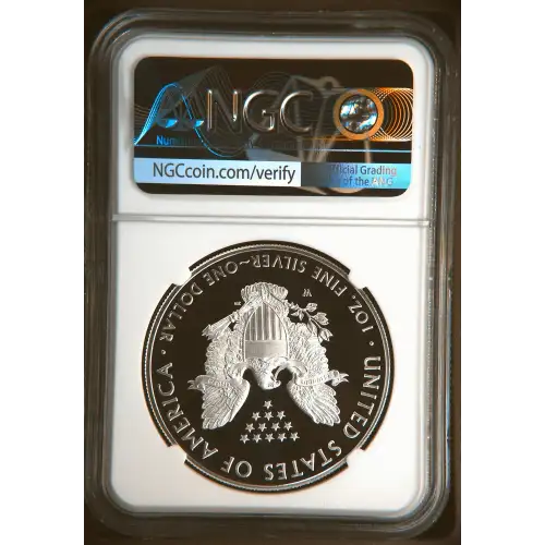 2019 W First Releases ULTRA CAMEO (3)